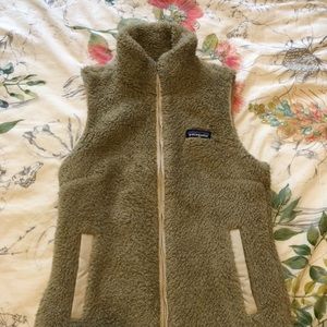 Patagonia Los Gatos Vest in  el cap Khaki